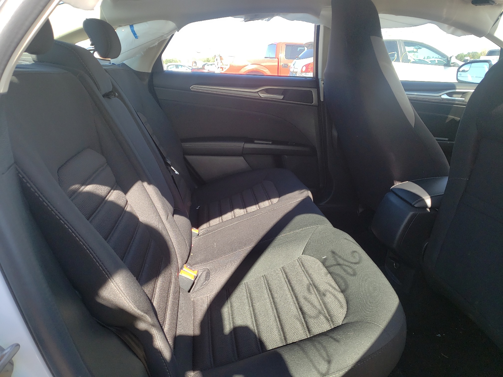Photo 6 from auction – 2017 FORD FUSION SE with VIN 3FA6P0HD8HR271340