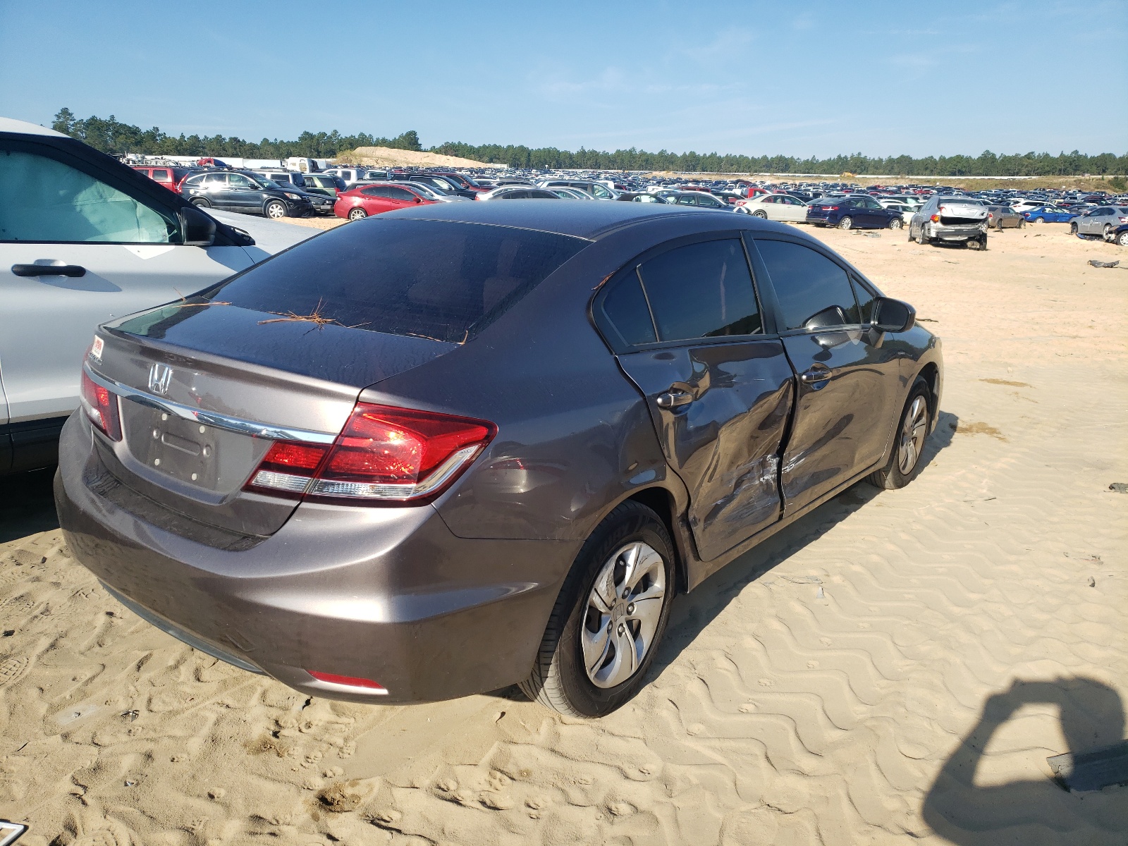 Photo 4 from auction – 2014 HONDA CIVIC LX with VIN 19XFB2F51EE256407