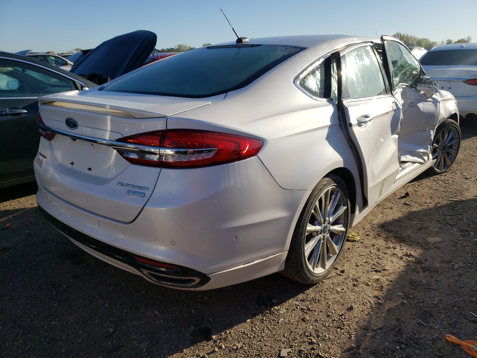 Photo 4 from auction – 2017 FORD FUSION TIT with VIN 3FA6P0K97HR104570