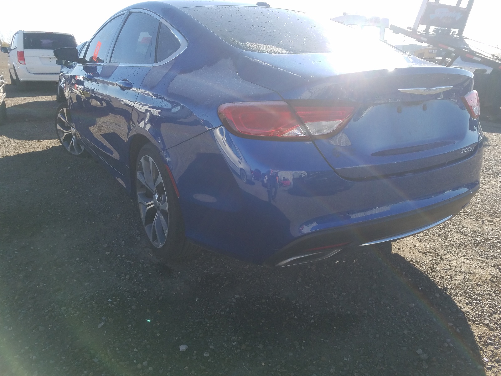صورة رقم 3 من المزاد - 2015 CHRYSLER 200 C مع VIN 1C3CCCCG5FN740335