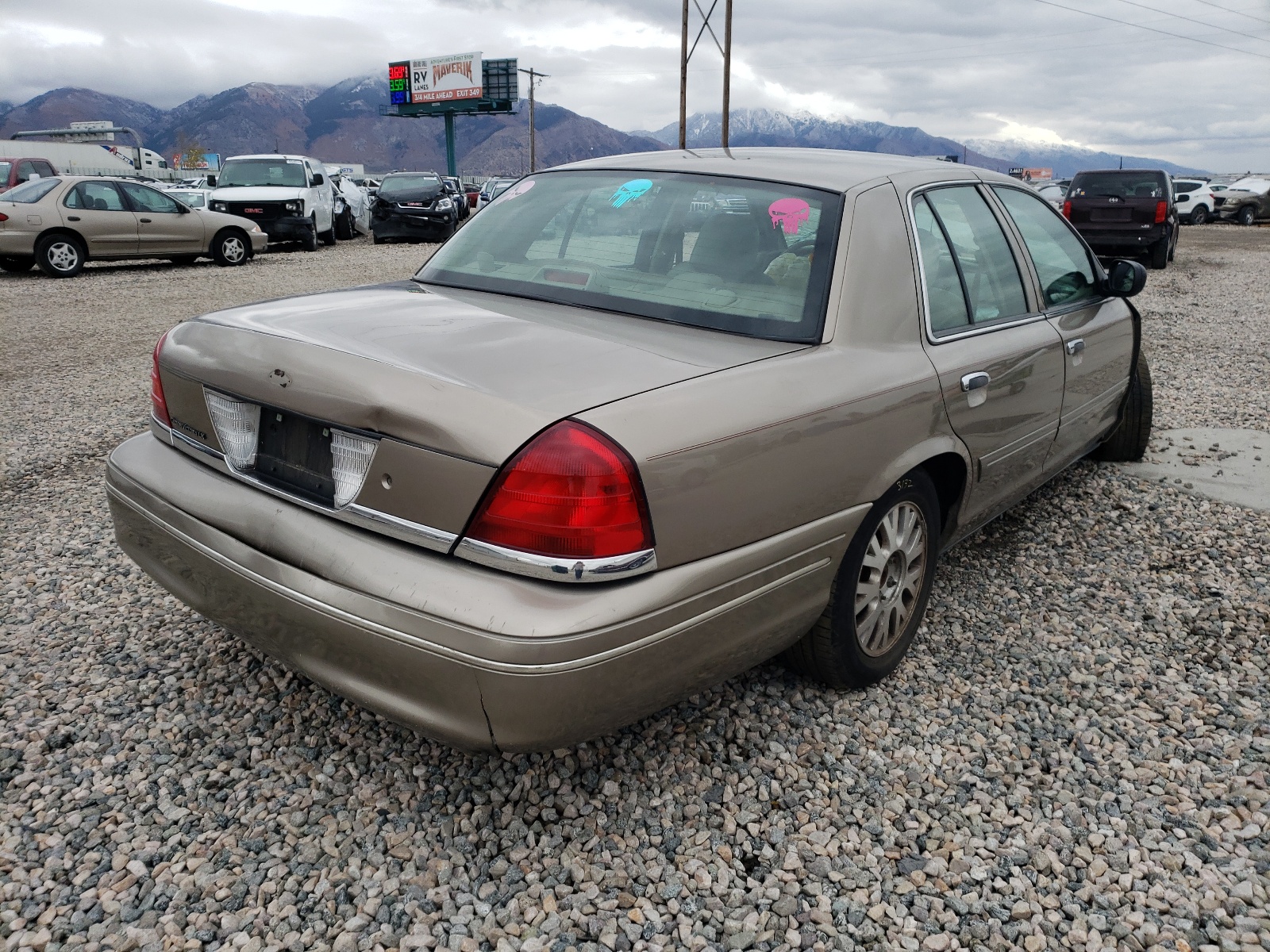 Photo 4 from auction – 2004 FORD CROWN VICT with VIN 2FAFP74W94X132927