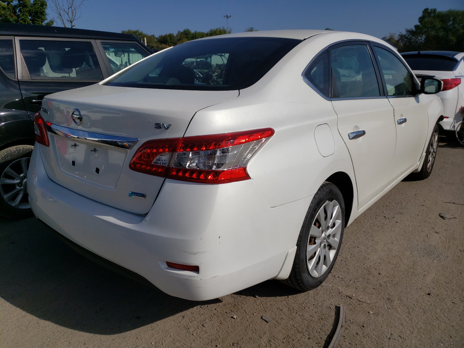 Photo 4 from auction – 2014 NISSAN SENTRA S with VIN 3N1AB7AP3EL644253