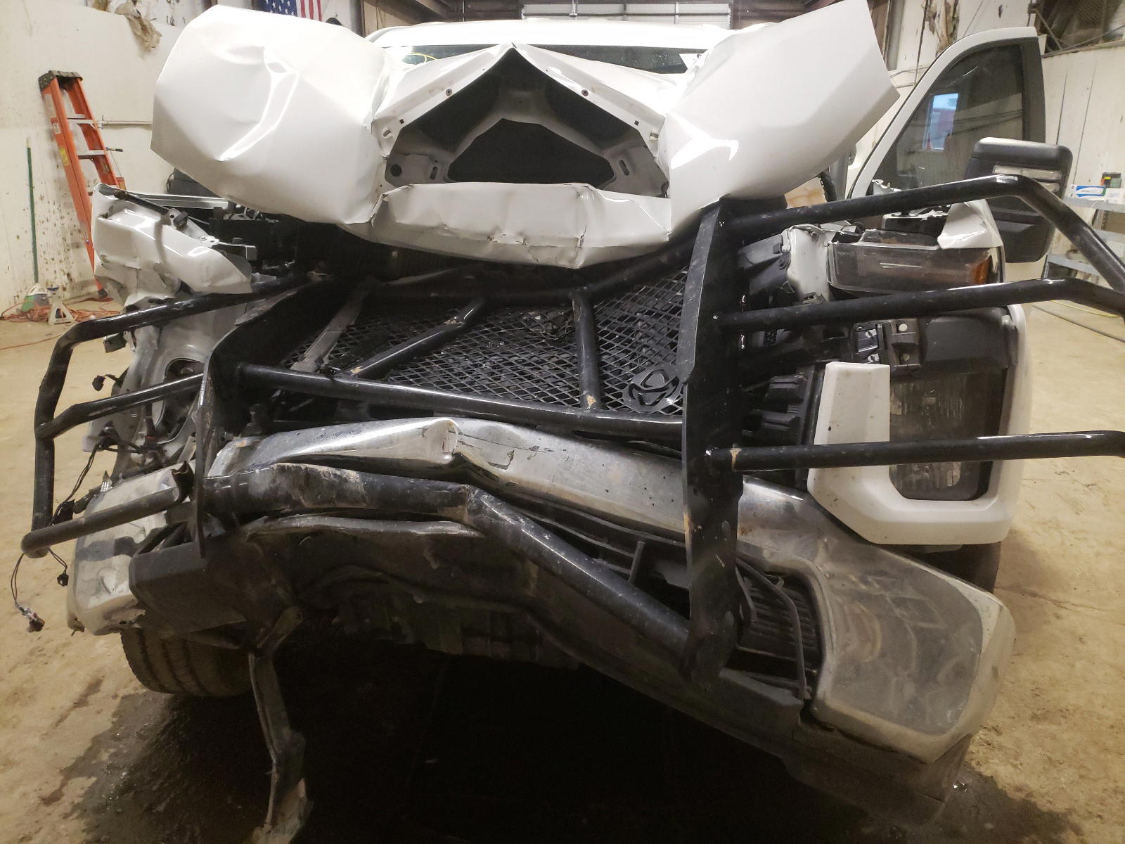 Photo 7 from auction – 2021 CHEVROLET SILVERADO with VIN 1GC2YLE79MF106779