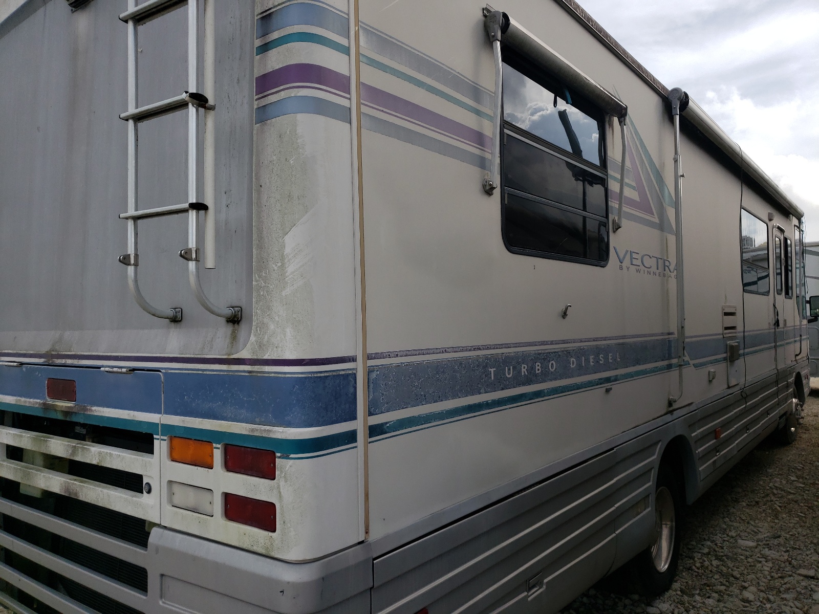 Photo 6 from auction – 1995 WINNEBAGO VECTRA with VIN 4CDR6BR14S2306119