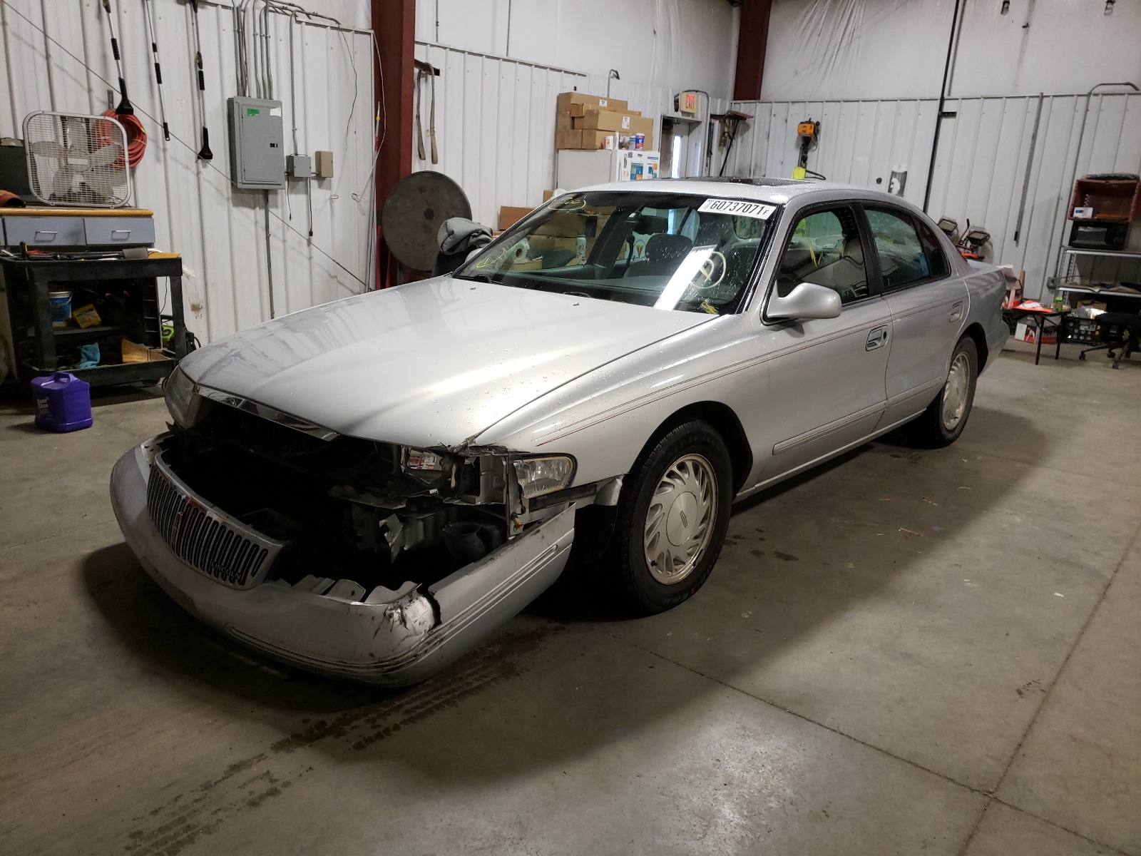 Photo 2 from auction – 1996 LINCOLN CONTINENTA with VIN 1LNLM97V1TY706337