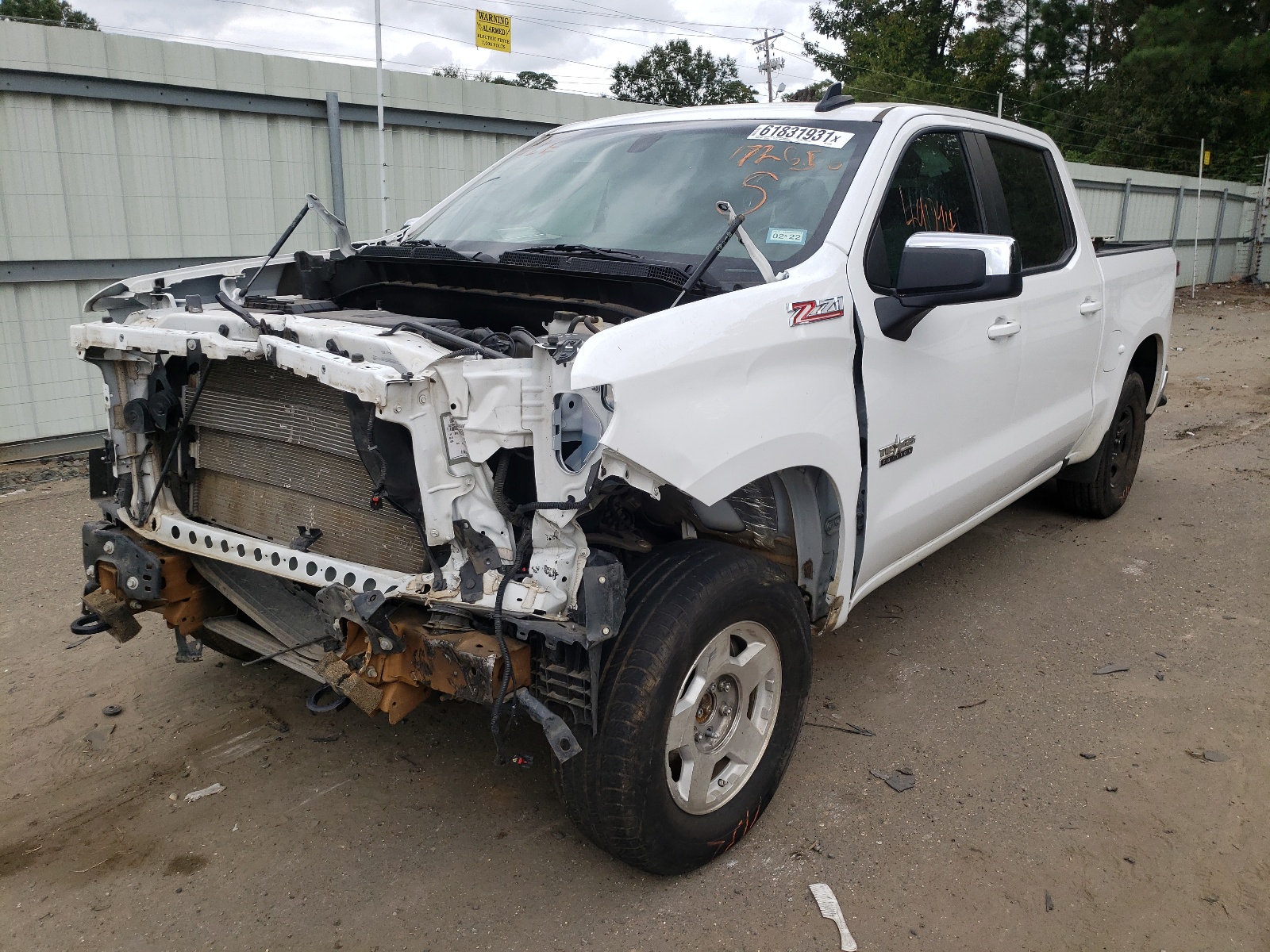 Photo 2 from auction – 2019 CHEVROLET SILVERADO with VIN 3GCUYDED4KG172656