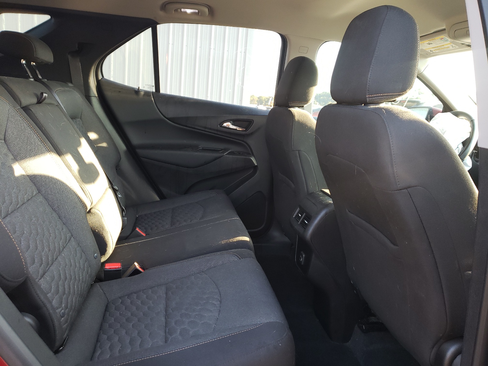 Photo 6 from auction – 2019 CHEVROLET EQUINOX LT with VIN 2GNAXKEV3K6130033