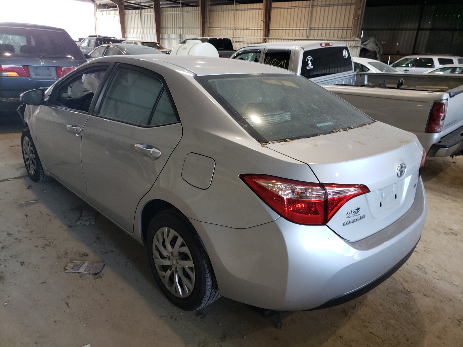 Photo 3 from auction – 2018 TOYOTA COROLLA L with VIN 5YFBURHE3JP752963