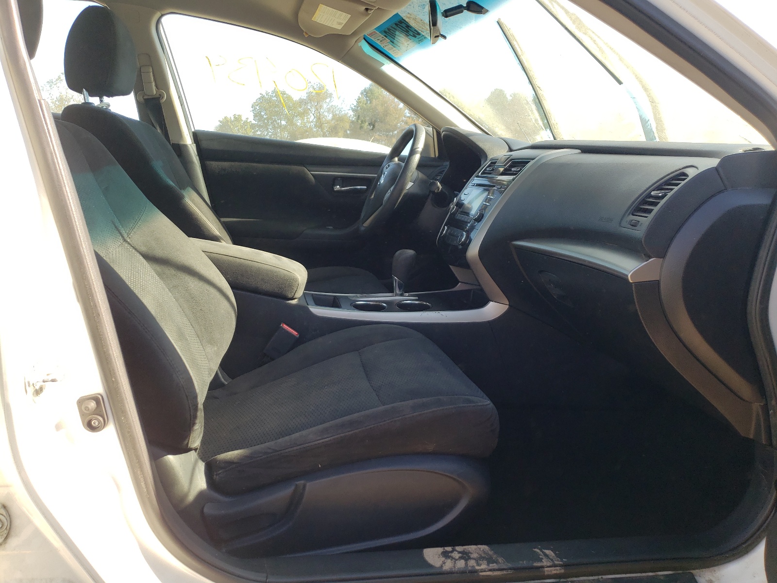 Photo 5 from auction – 2015 NISSAN ALTIMA 2.5 with VIN 1N4AL3AP9FC171495