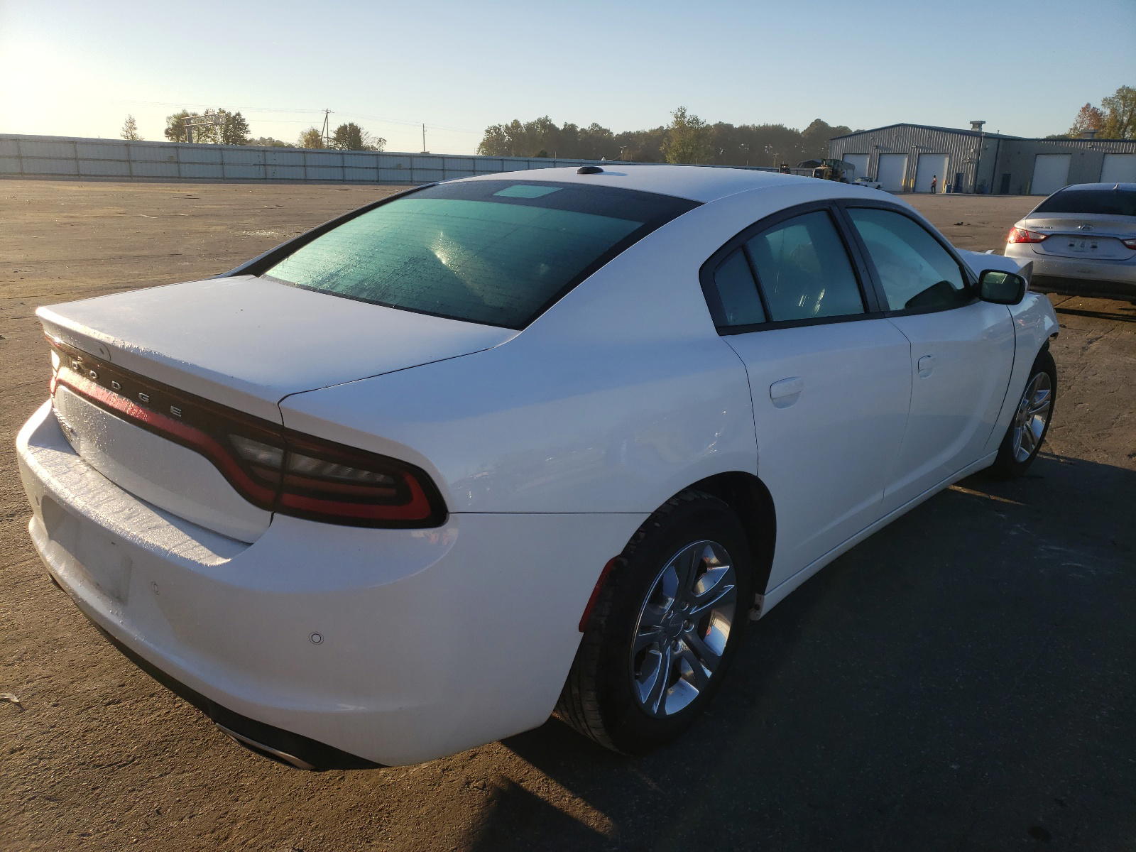 Photo 4 from auction – 2019 DODGE CHARGER with VIN 2C3CDXBG8KH640853