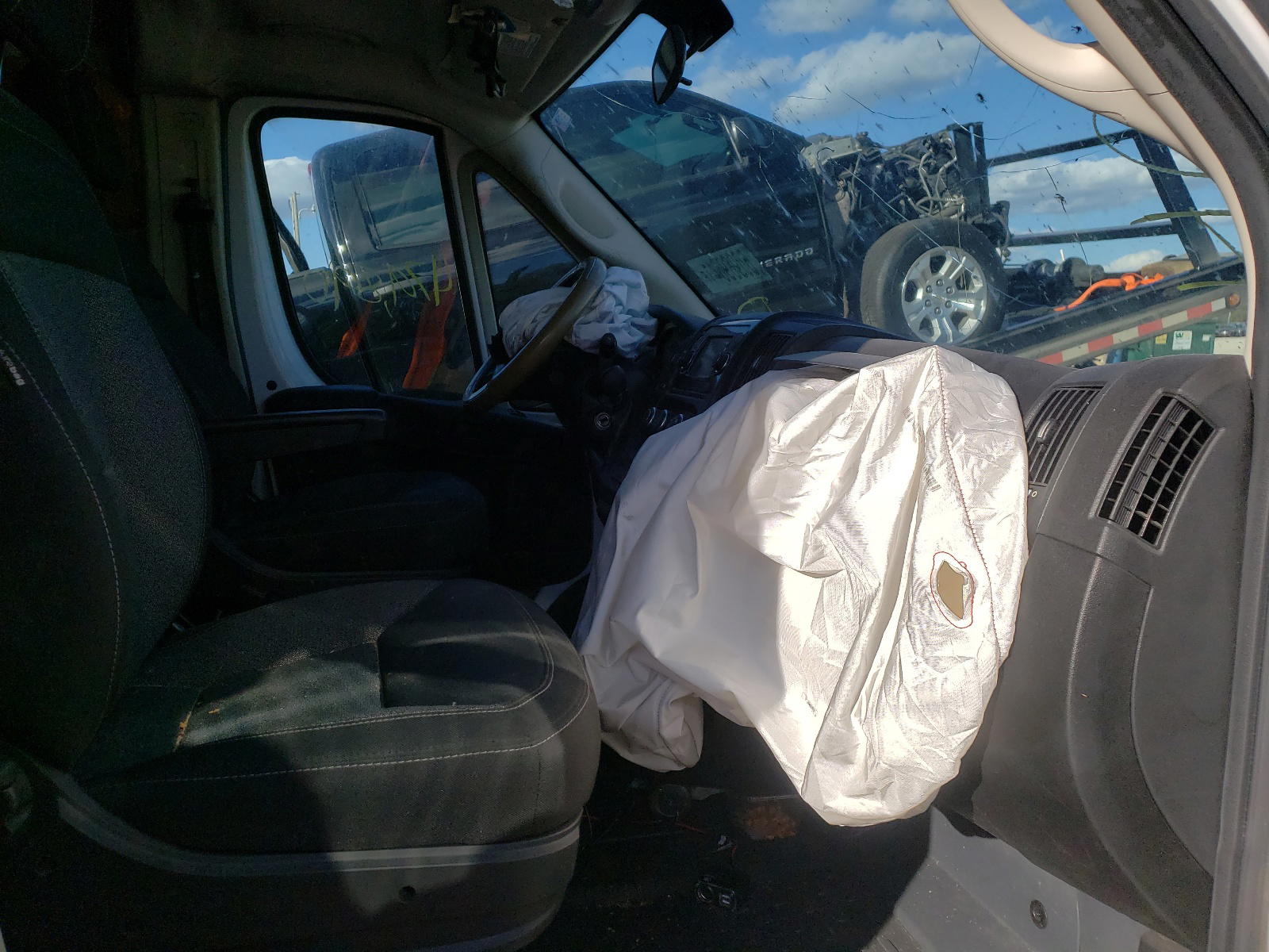 Photo 5 from auction – 2018 RAM PROMASTER with VIN 3C6URVJG5JE101437