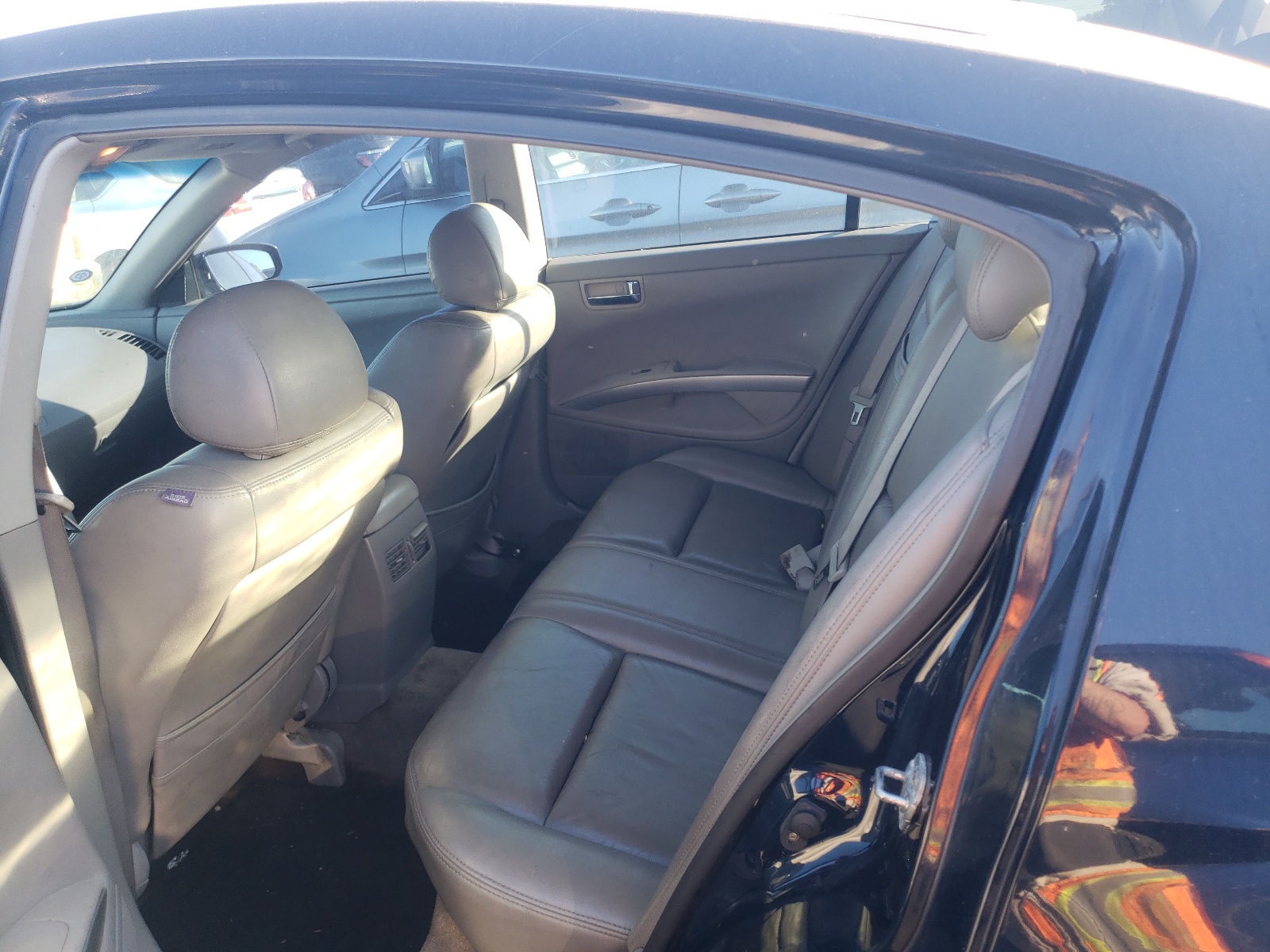 Photo 6 from auction – 2005 NISSAN MAXIMA SE with VIN 1N4BA41E05C833266