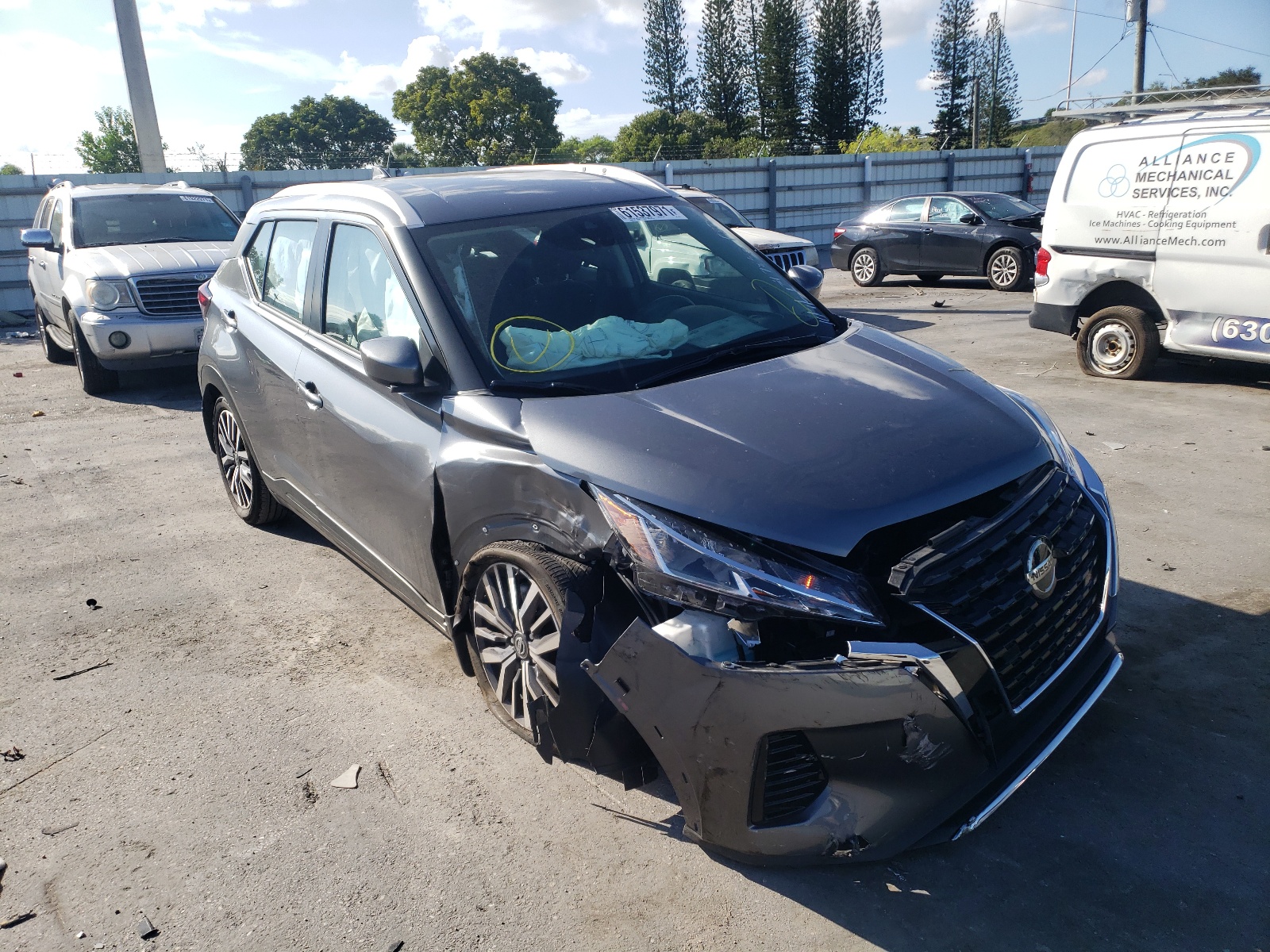 NISSAN KICKS SV 2021 with VIN 3N1CP5CVXML487846 - Photo from auction