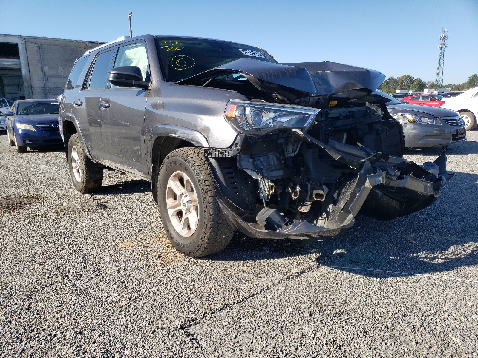 TOYOTA 4RUNNER SR 2015 z numerem VIN JTEBU5JR8F5203460 - Zdjęcie z aukcji