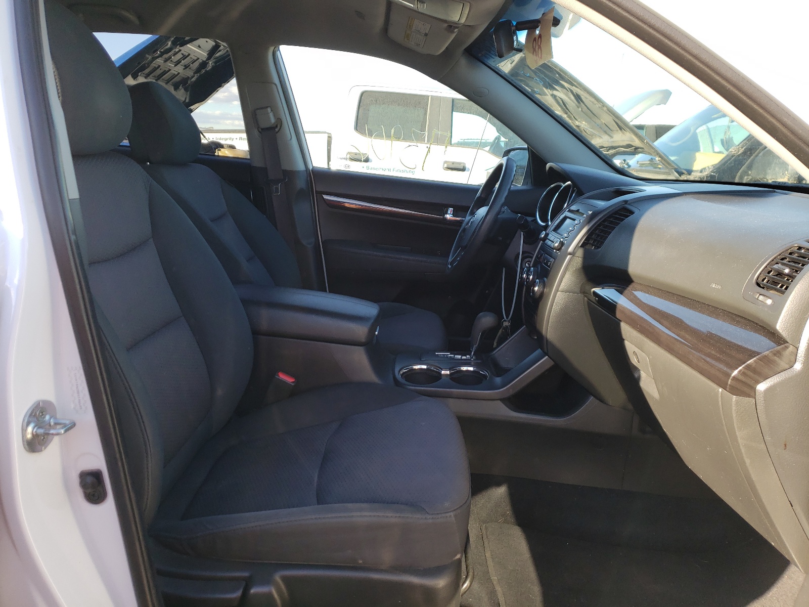 Photo 5 from auction – 2011 KIA SORENTO BA with VIN 5XYKT4A28BG146649