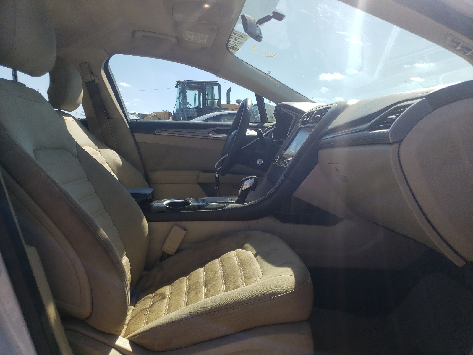Photo 5 from auction – 2013 FORD FUSION SE with VIN 3FA6P0H75DR202917