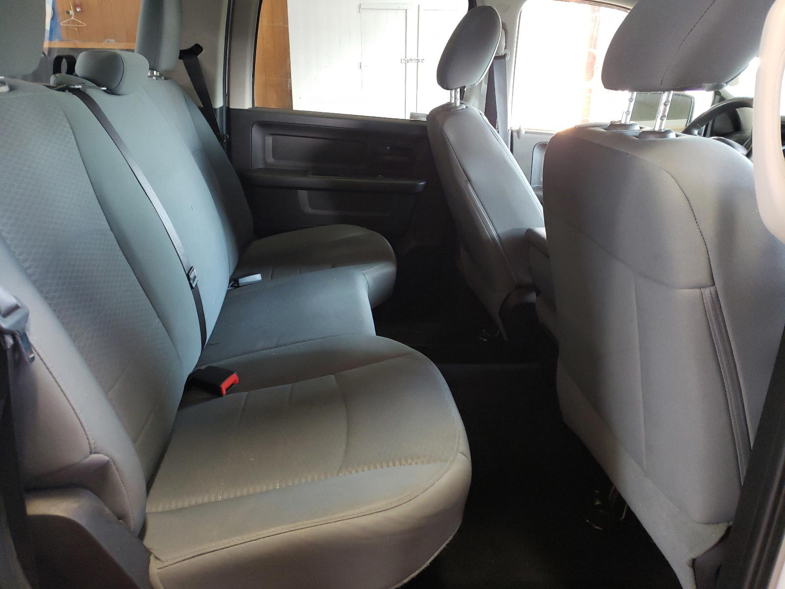 Photo 6 from auction – 2015 RAM 1500 ST with VIN 1C6RR7KT1FS508589