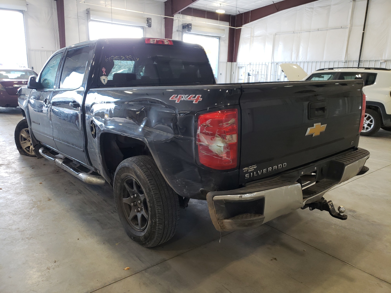 Photo 3 from auction – 2017 CHEVROLET SILVERADO with VIN 3GCUKREC8HG307068