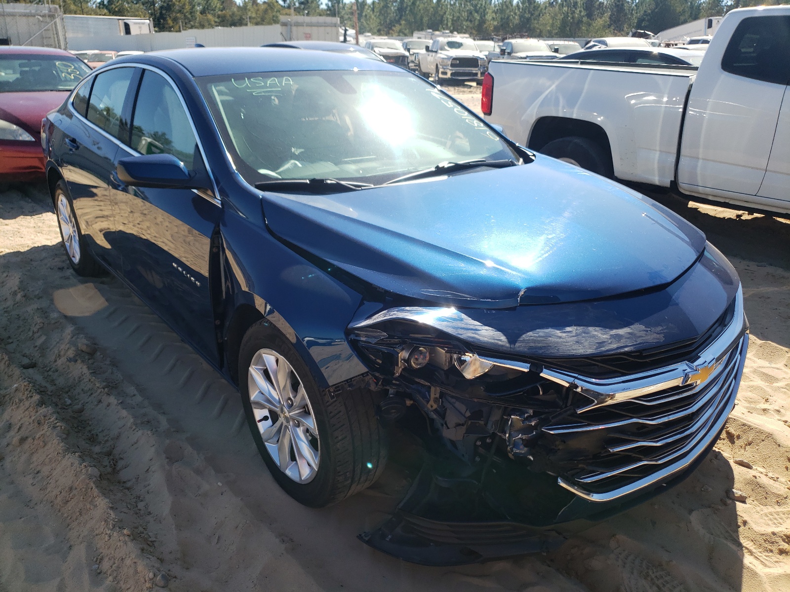 Photo 1 from auction – 2019 CHEVROLET MALIBU LT with VIN 1G1ZD5ST8KF137597