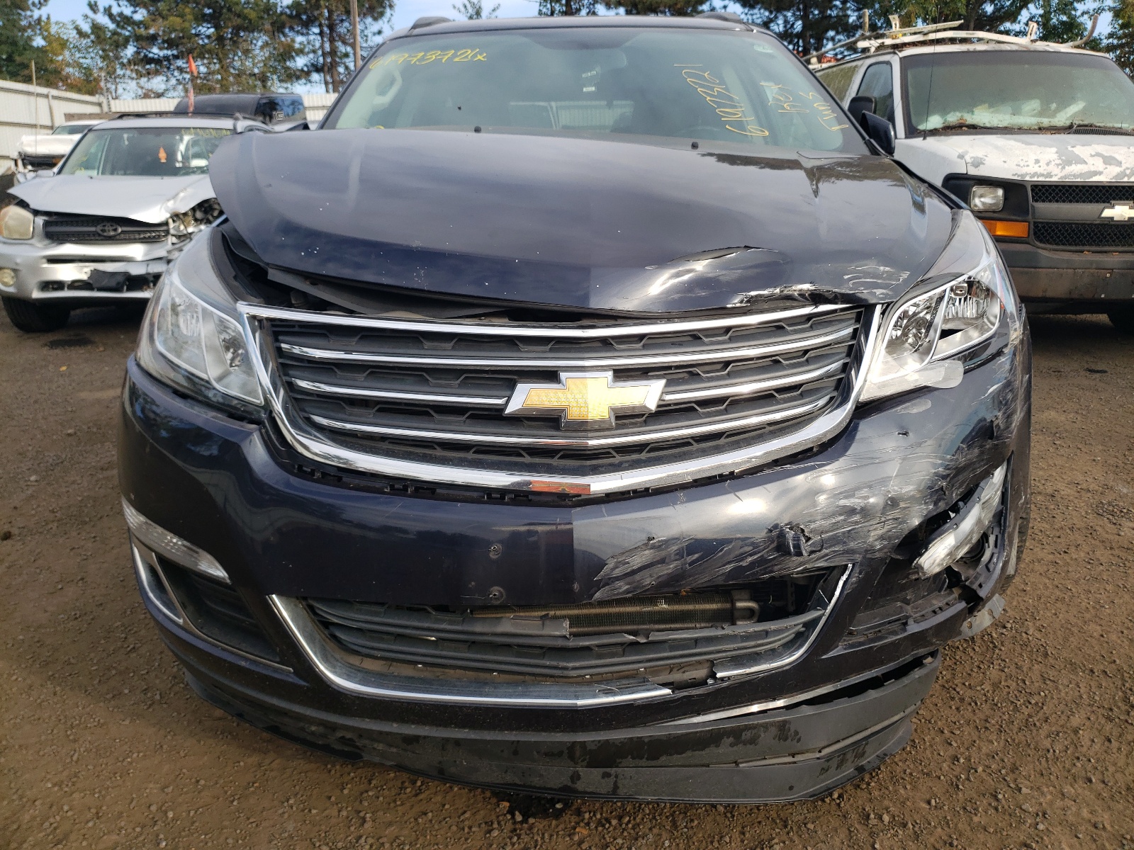 Photo 9 from auction – 2015 CHEVROLET TRAVERSE L with VIN 1GNKVGKDXFJ372135