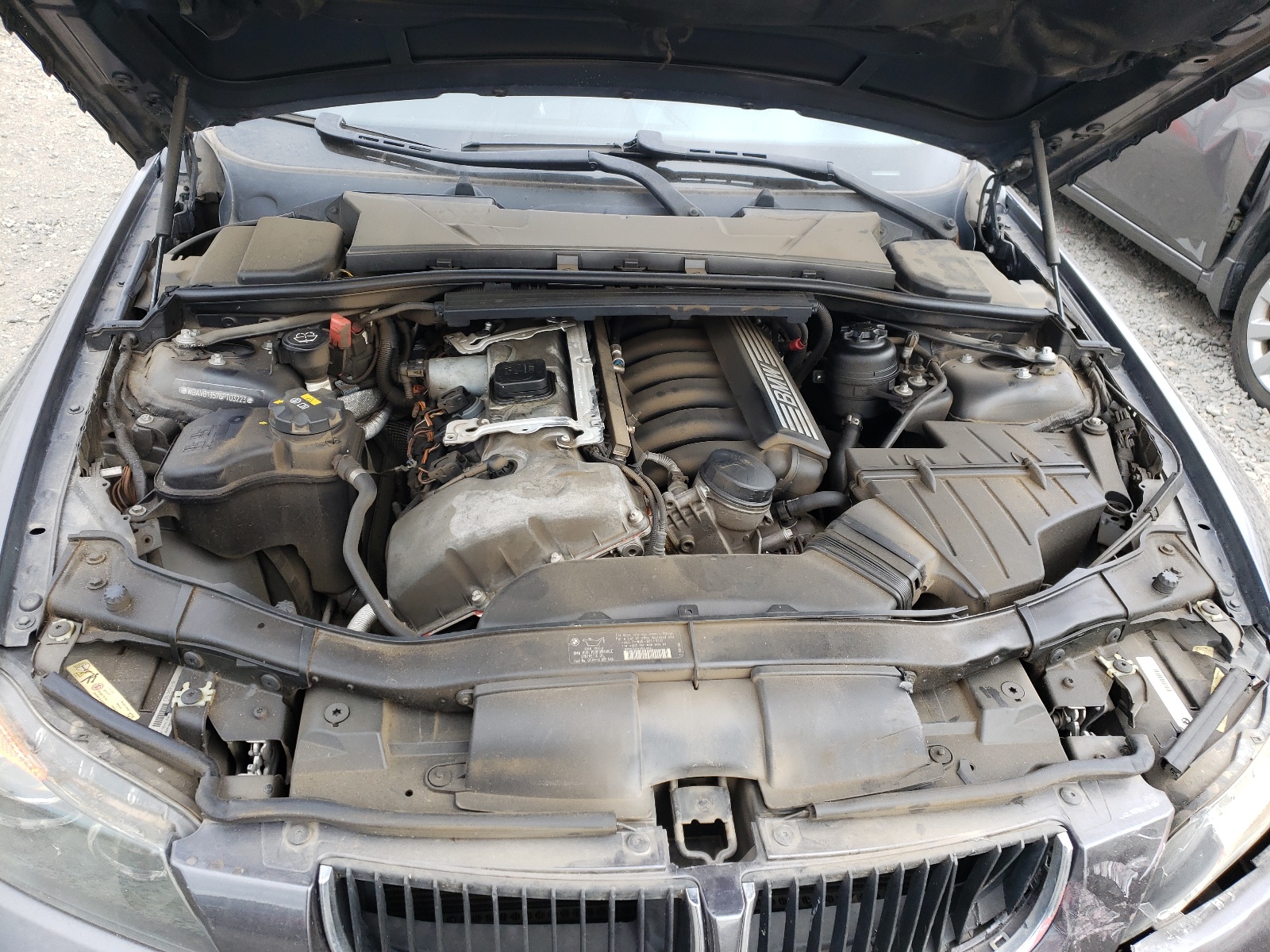 Photo 7 from auction – 2006 BMW 325 I with VIN WBAVB13576PT03223
