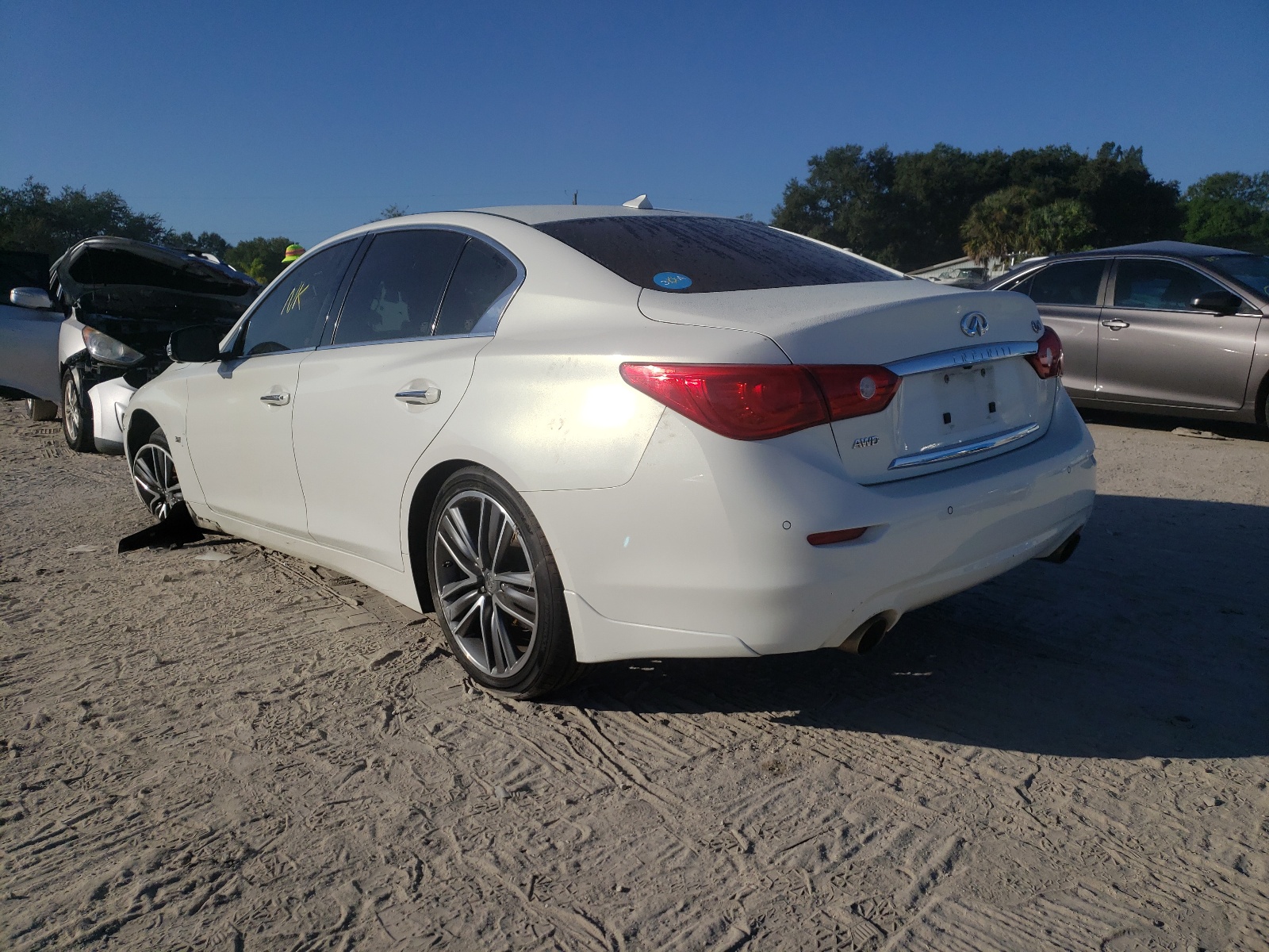 Photo 3 from auction – 2014 INFINITI Q50 BASE with VIN JN1BV7AR2EM696220
