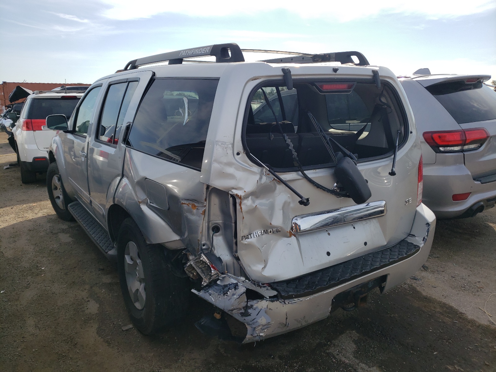 Photo 3 from auction – 2007 NISSAN PATHFINDER with VIN 5N1AR18W87C645573