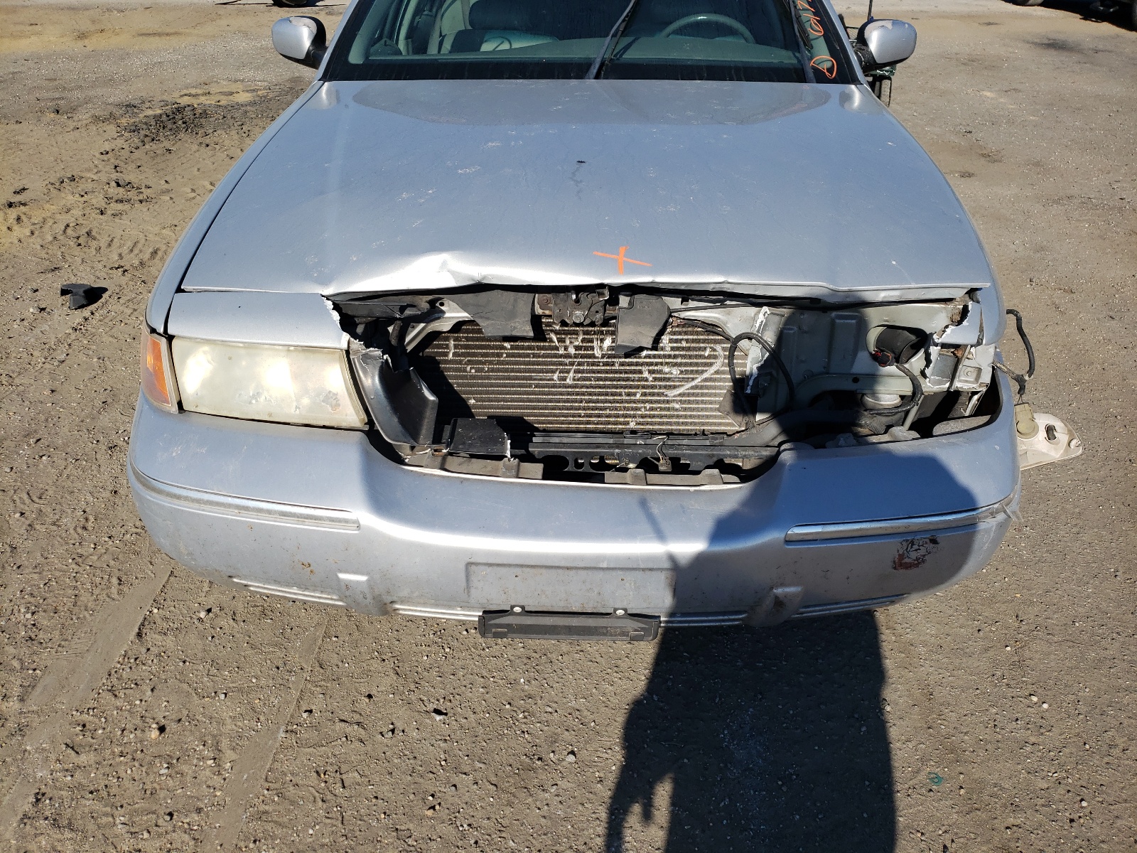 Photo 7 from auction – 2001 MERCURY GRAND MARQ with VIN 2MEFM75W21X711513