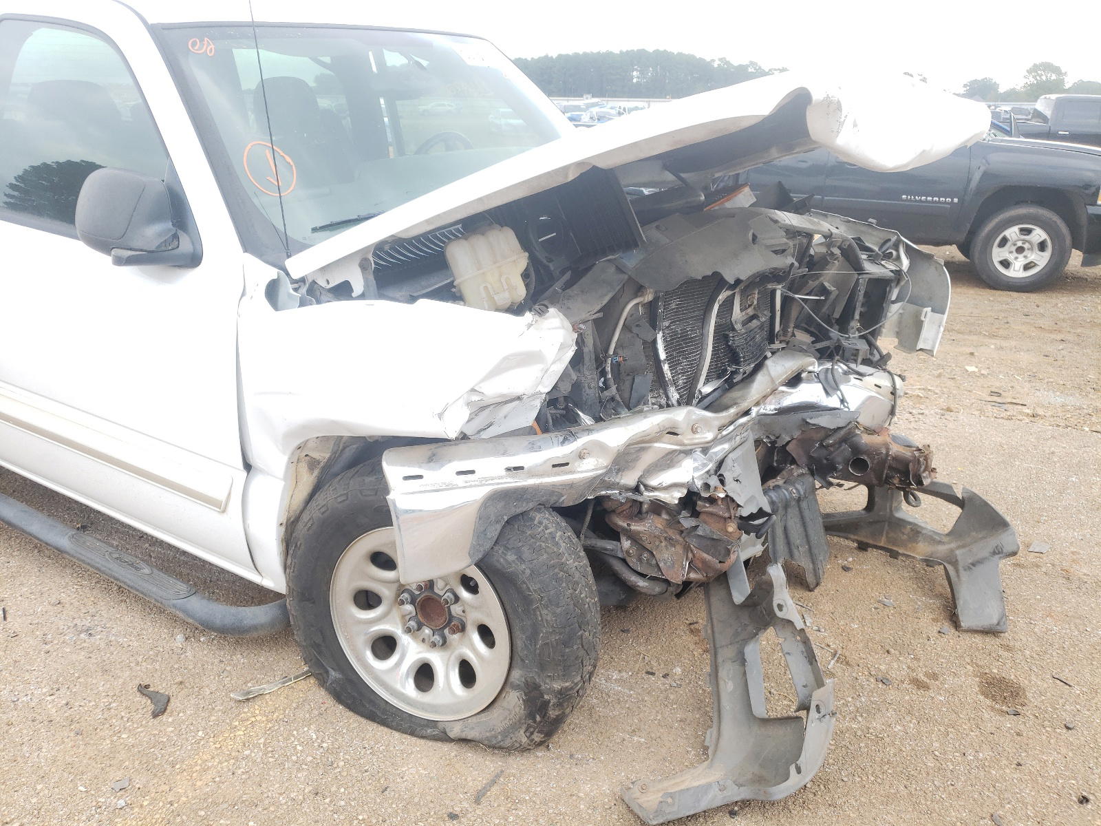 Photo 9 from auction – 2005 CHEVROLET SILVERADO with VIN 2GCEC13T551324601