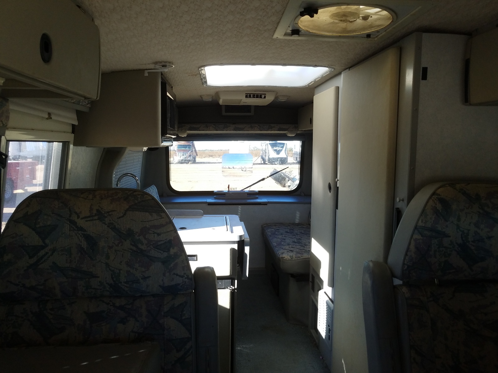 Photo 6 from auction – 2001 RIAL EURO VAN with VIN WV3AH4707YH111875