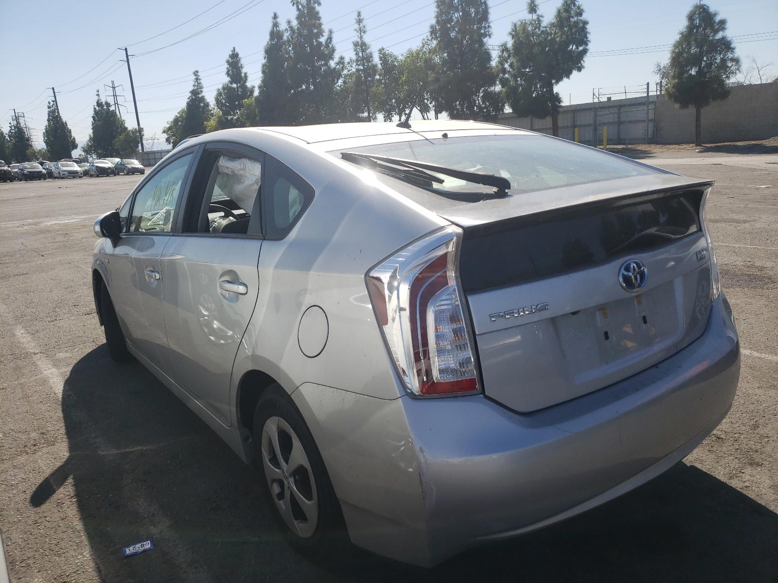 Photo 3 from auction – 2015 TOYOTA PRIUS with VIN JTDKN3DU8F1933916