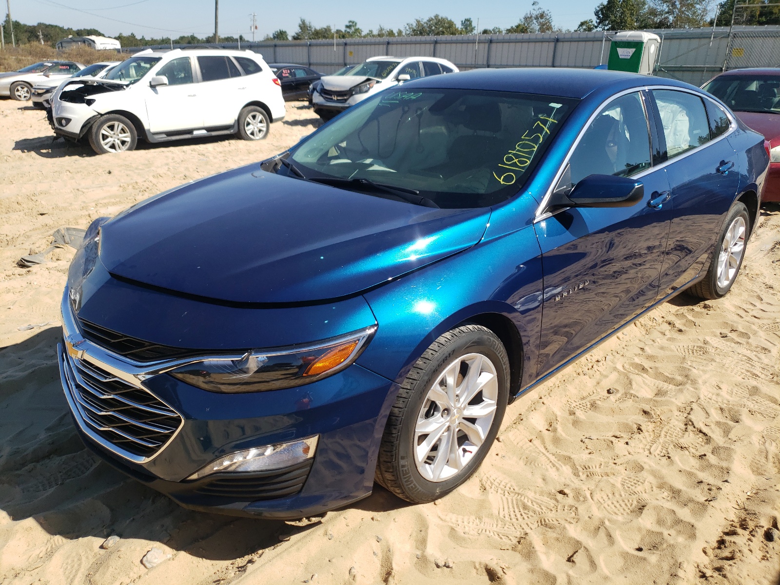 Photo 2 from auction – 2019 CHEVROLET MALIBU LT with VIN 1G1ZD5ST8KF137597