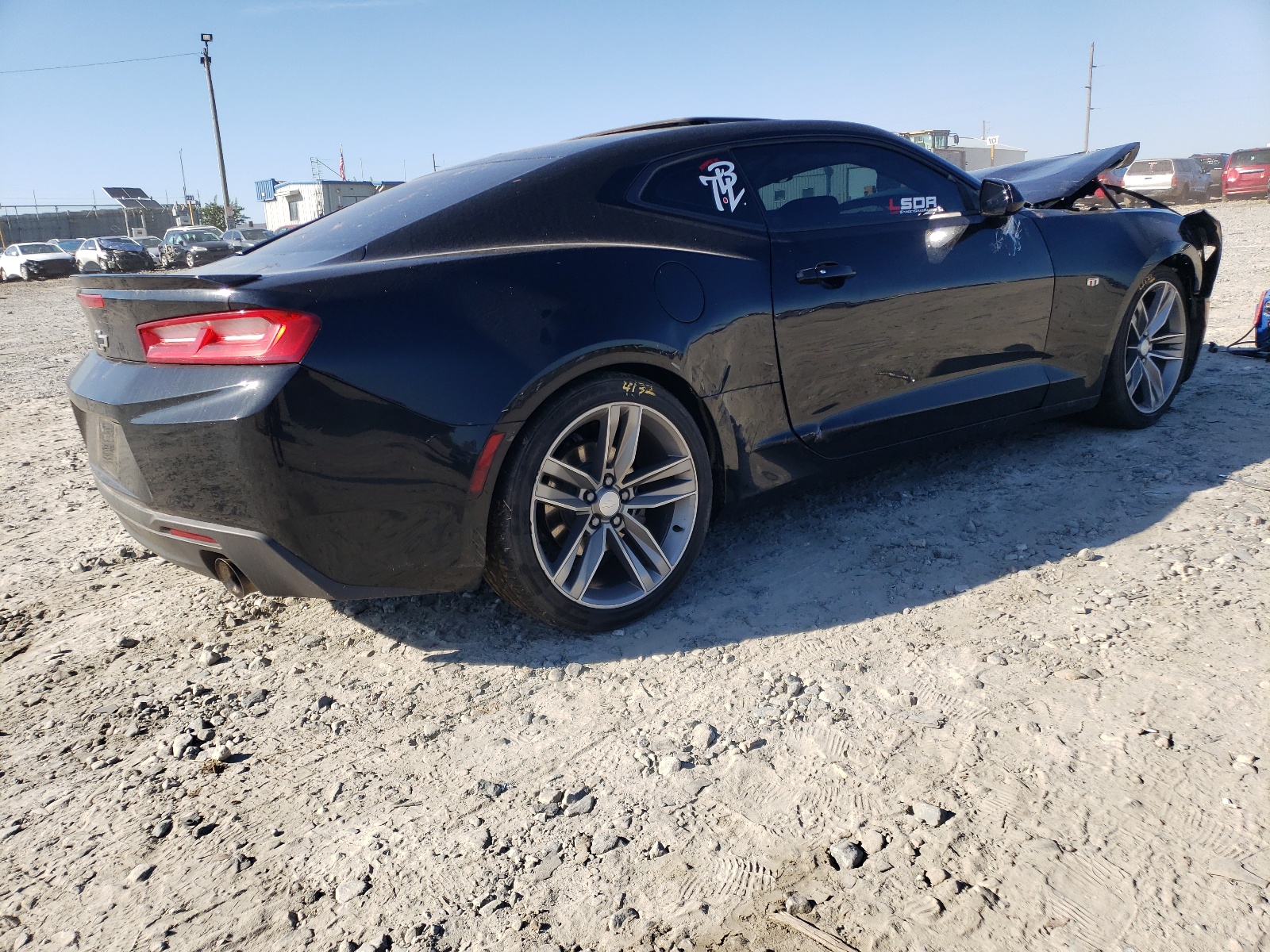 Photo 4 from auction – 2017 CHEVROLET CAMARO LT with VIN 1G1FB1RS7H0200800