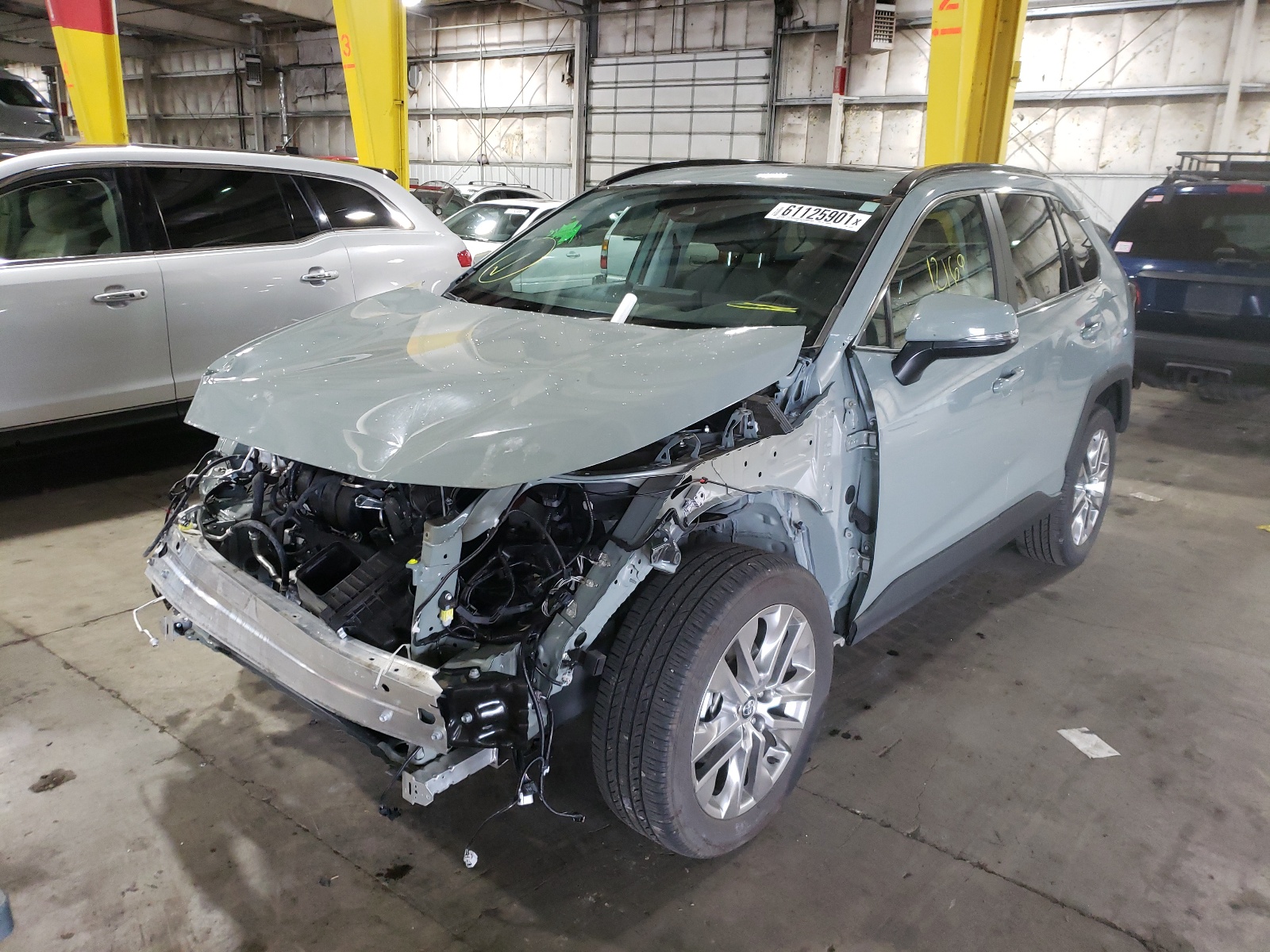 Photo 2 from auction – 2021 TOYOTA RAV4 XLE P with VIN 2T3A1RFV5MC147359