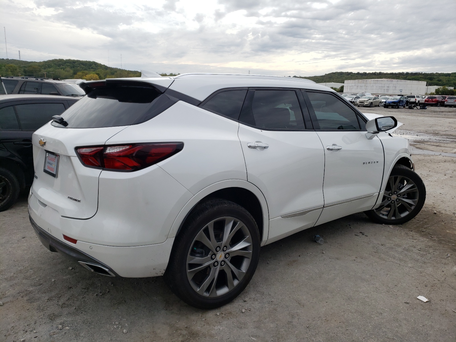 Фото 4 с аукциона – 2021 CHEVROLET BLAZER PRE с VIN 3GNKBFRS2MS564801