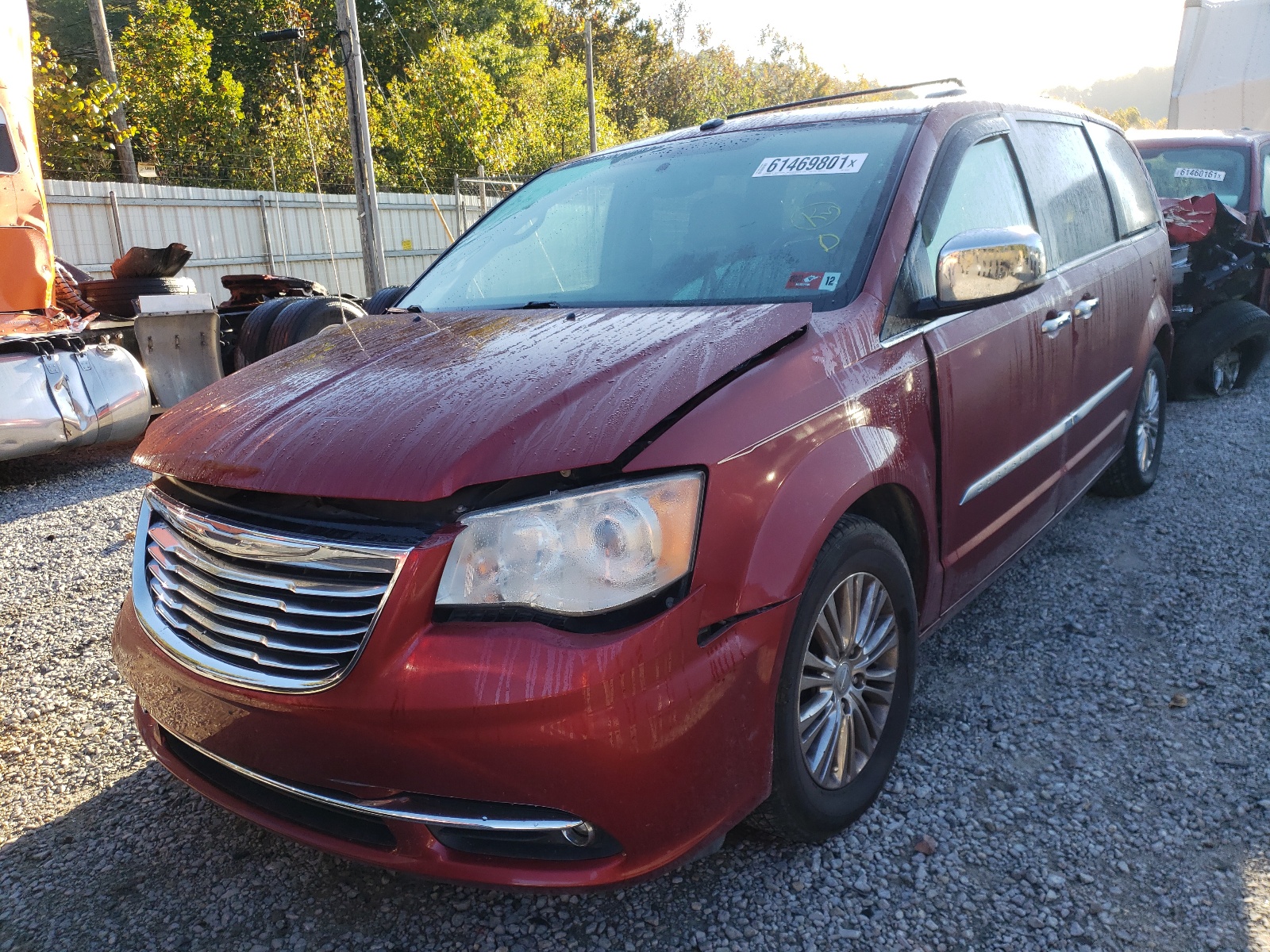 Photo 2 from auction – 2011 CHRYSLER TOWN & COU with VIN 2A4RR6DG8BR624624