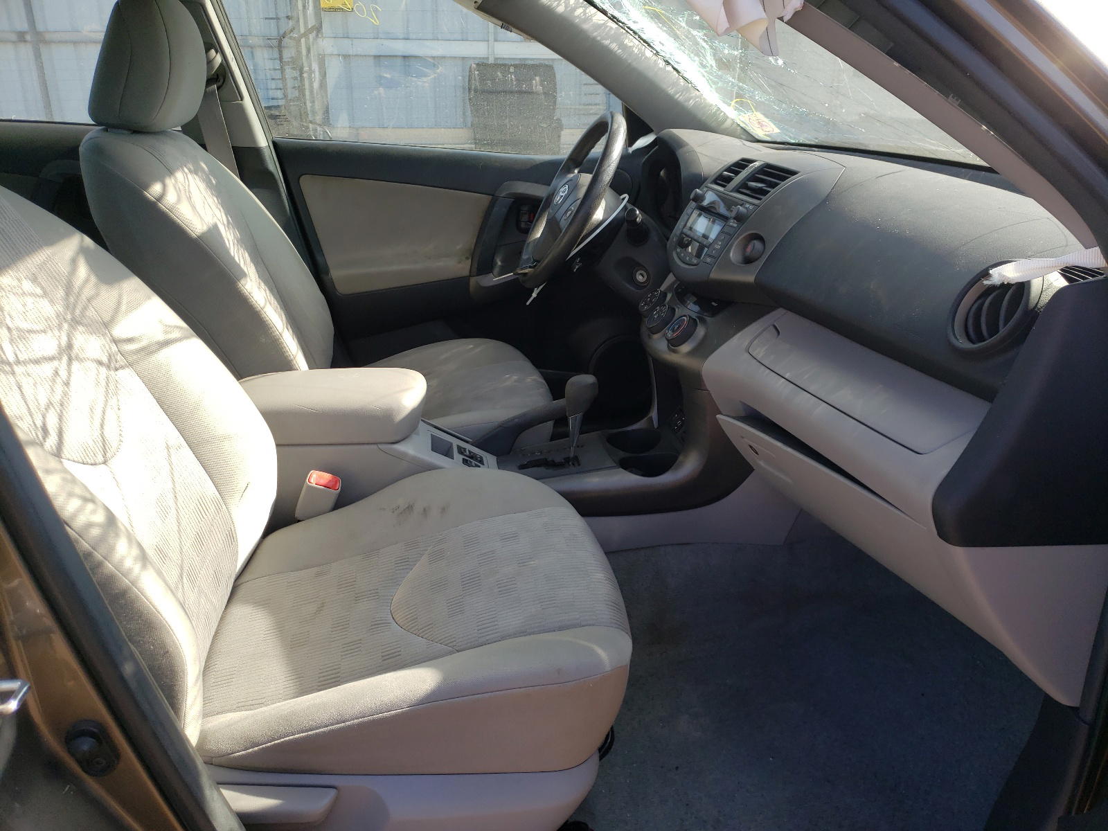 Photo 5 from auction – 2009 TOYOTA RAV4 with VIN 2T3BF33V39W013110