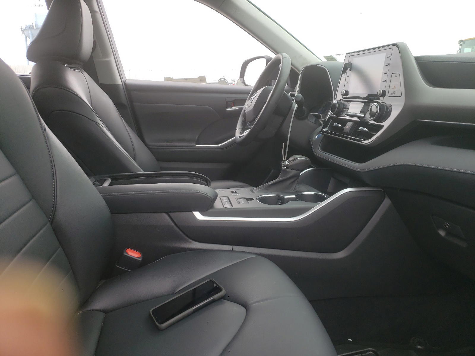 Photo 5 from auction – 2021 TOYOTA HIGHLANDER with VIN 5TDGBRCH6MS525842