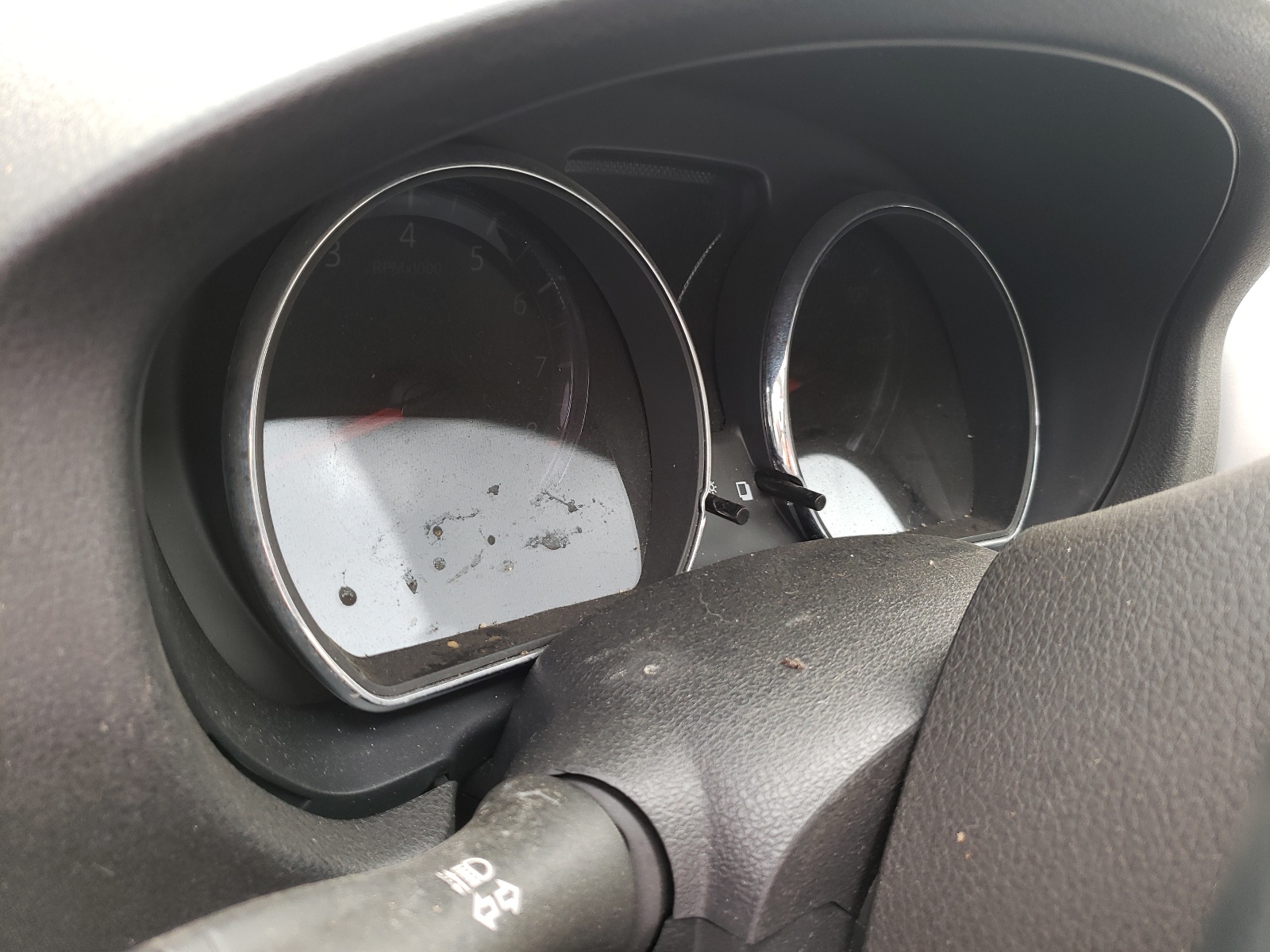 Photo 8 from auction – 2019 NISSAN VERSA S with VIN 3N1CN7AP6KL863476