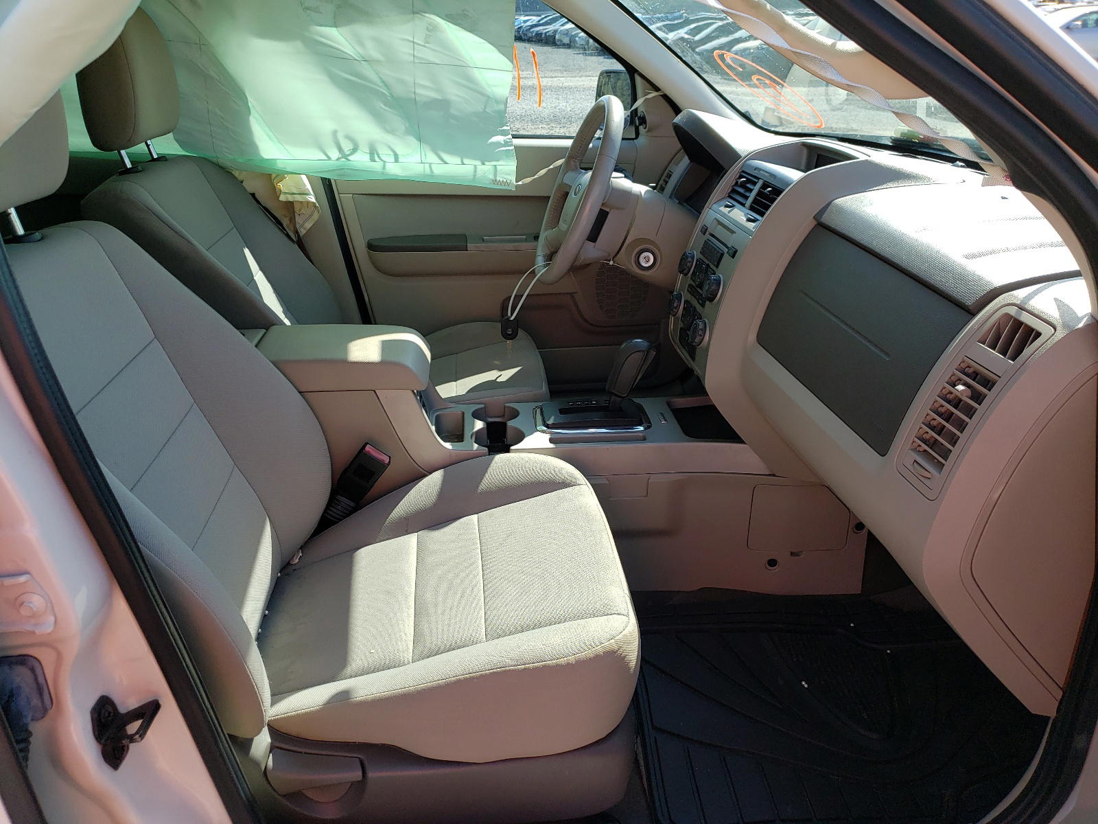Photo 5 from auction – 2012 FORD ESCAPE XLT with VIN 1FMCU0DG1CKC76992