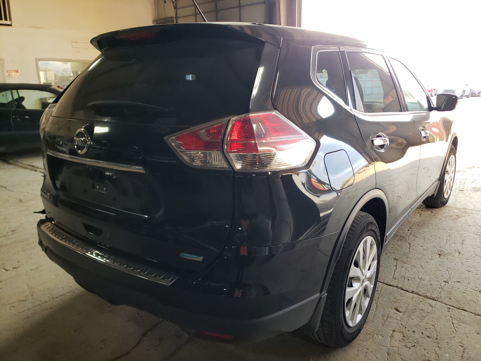 Photo 4 from auction – 2014 NISSAN ROGUE with VIN 5N1AT2MT0EC870456