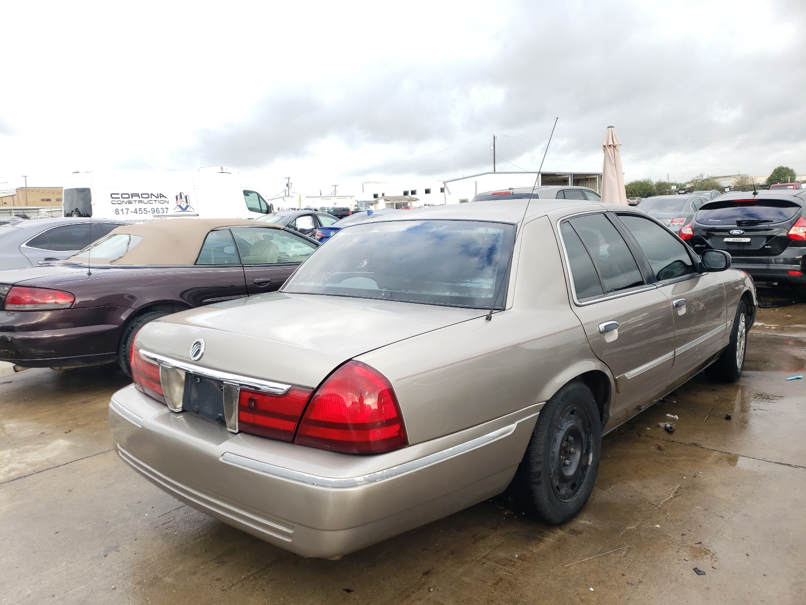 Photo 4 from auction – 2003 MERCURY GRAND MARQ with VIN 2MEFM74W63X618062