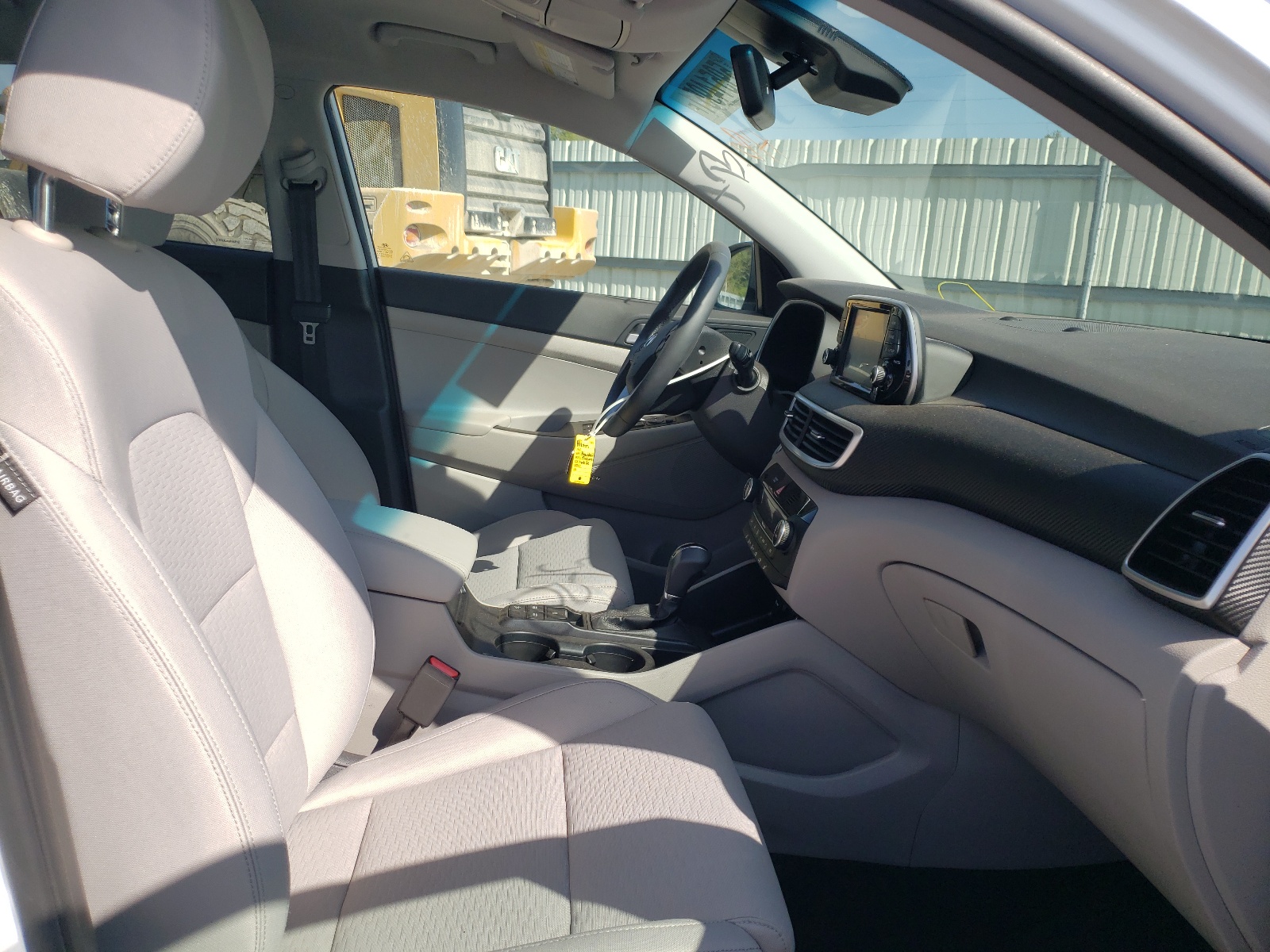 Photo 5 from auction – 2020 HYUNDAI TUCSON with VIN KM8J3CAL5LU260845