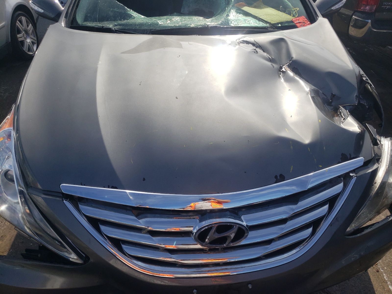 Photo 7 from auction – 2014 HYUNDAI SONATA SE with VIN 5NPEC4AB2EH850761