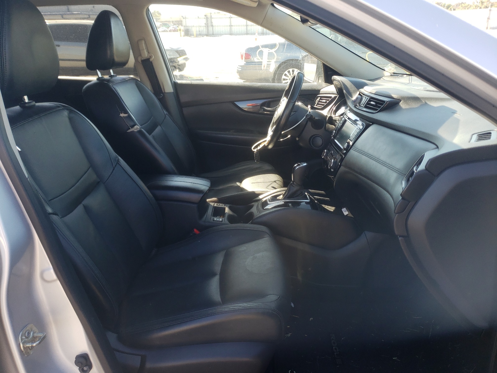 Photo 5 from auction – 2018 NISSAN ROGUE S with VIN JN8AT2MV8JW320375