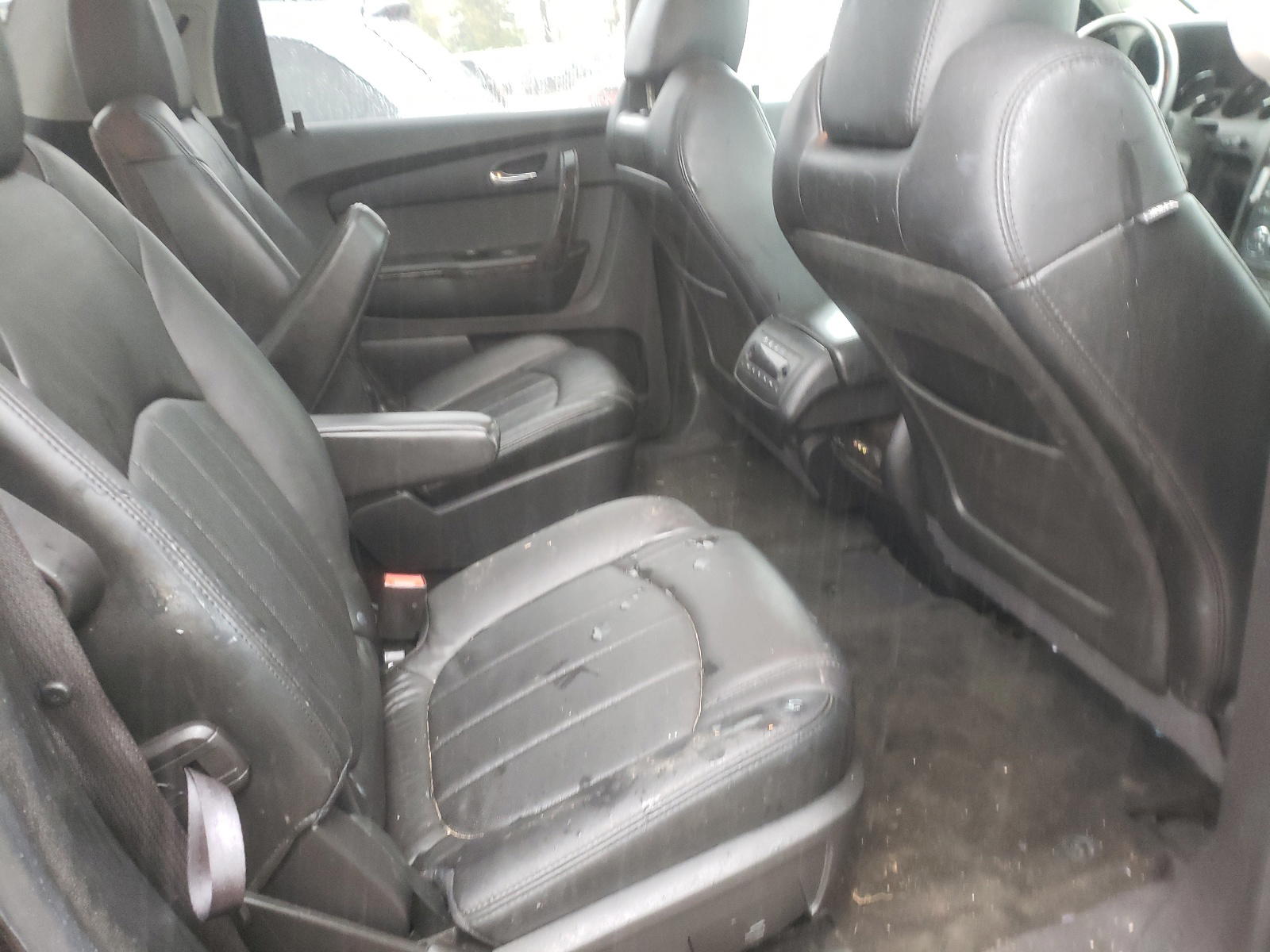 Photo 6 from auction – 2011 GMC ACADIA DEN with VIN 1GKKVTED6BJ341492