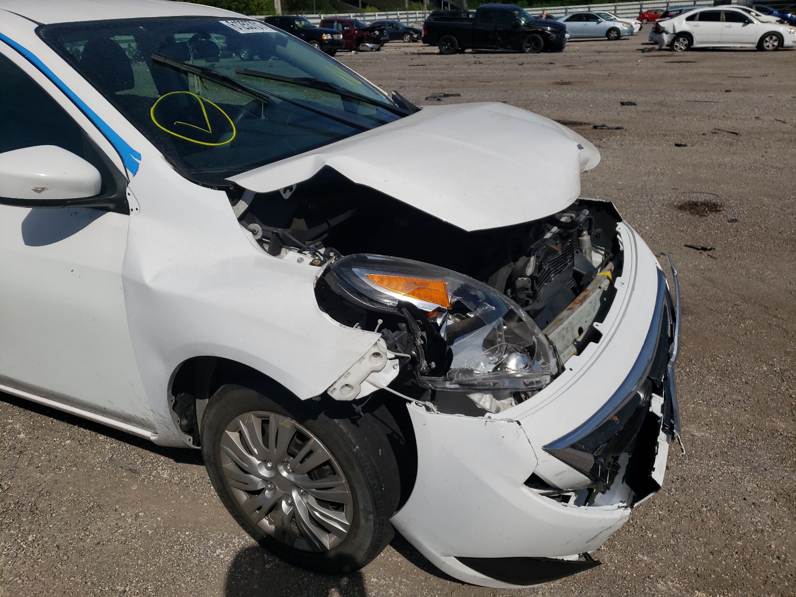 Photo 9 from auction – 2017 NISSAN VERSA S with VIN 3N1CN7AP6HL815873