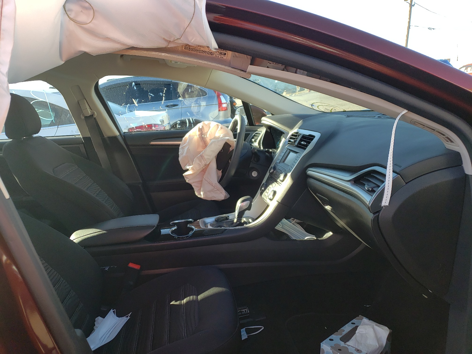 Photo 5 from auction – 2016 FORD FUSION SE with VIN 3FA6P0H72GR163921