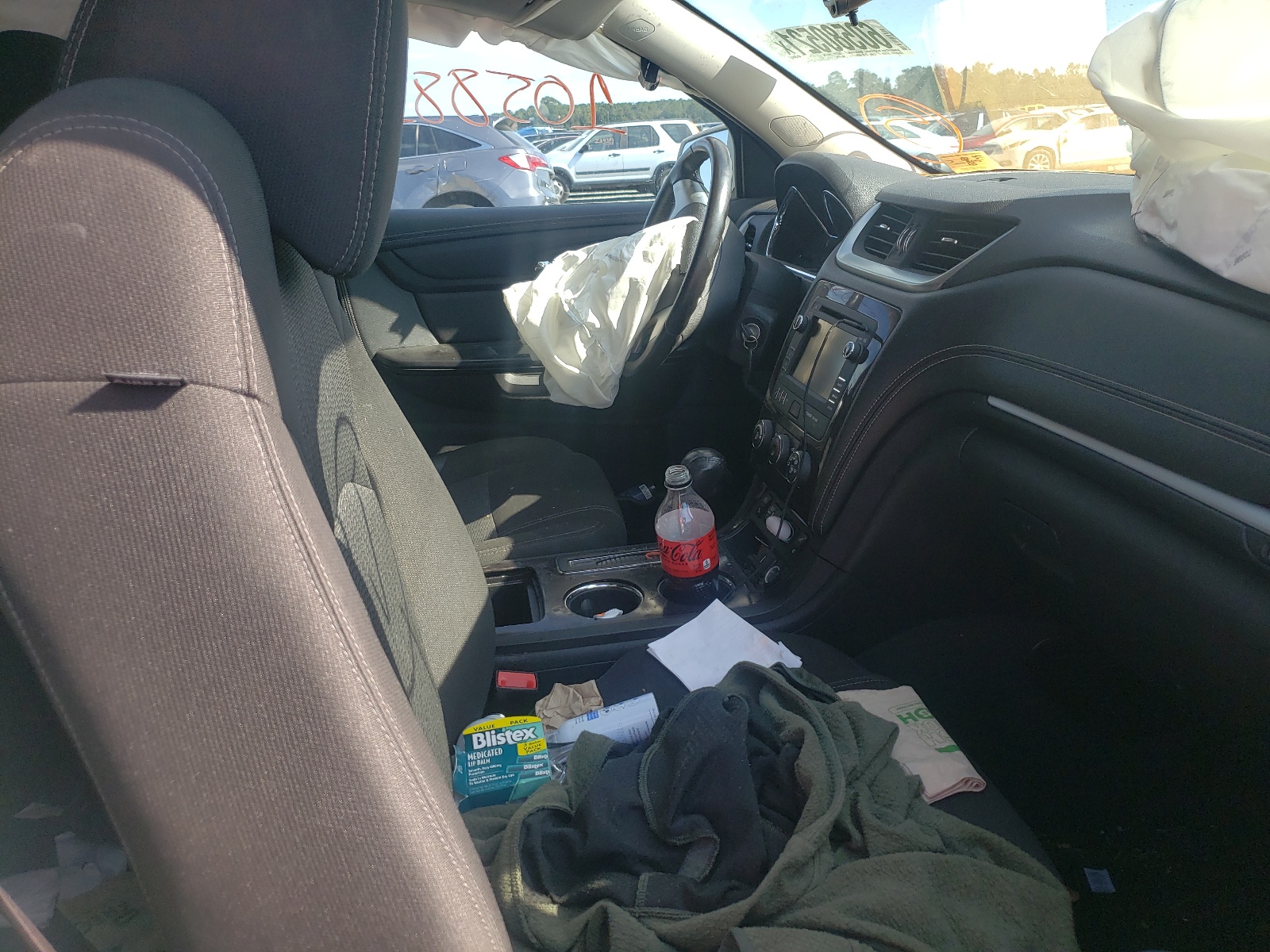 Photo 5 from auction – 2016 CHEVROLET TRAVERSE L with VIN 1GNKVGKDXGJ317895