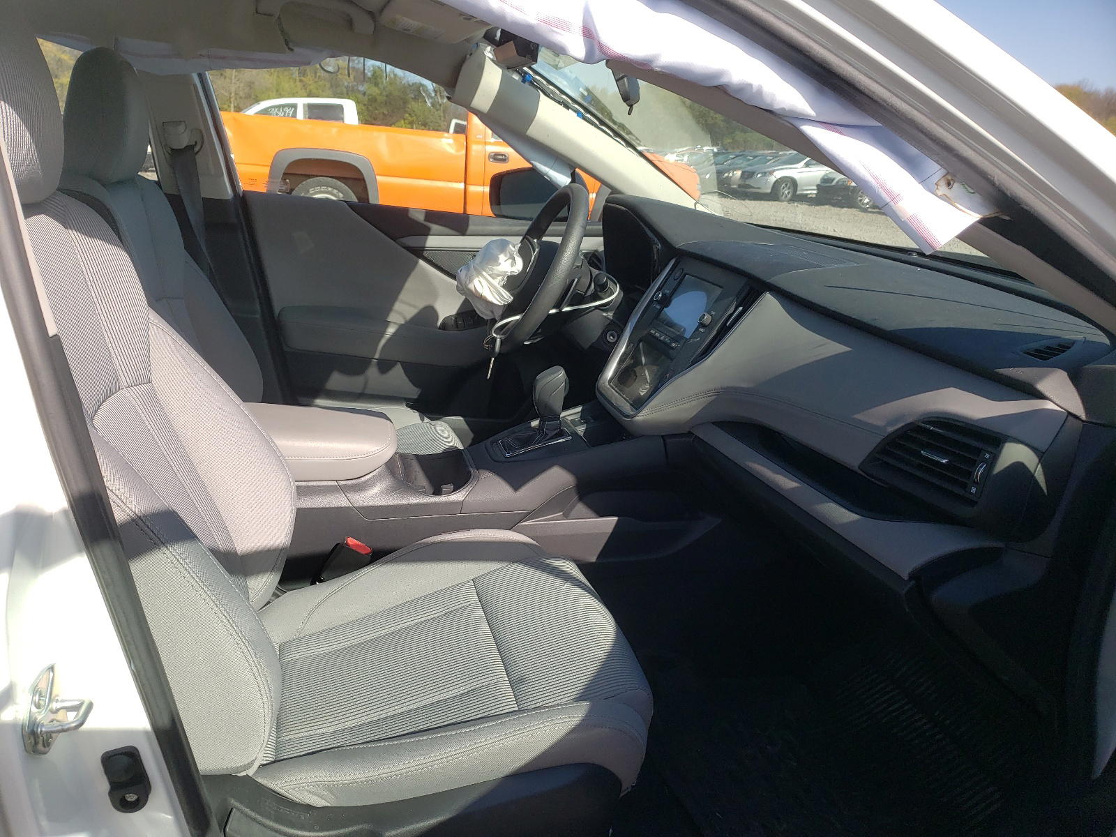 Photo 5 from auction – 2020 SUBARU LEGACY with VIN 4S3BWAB62L3034409